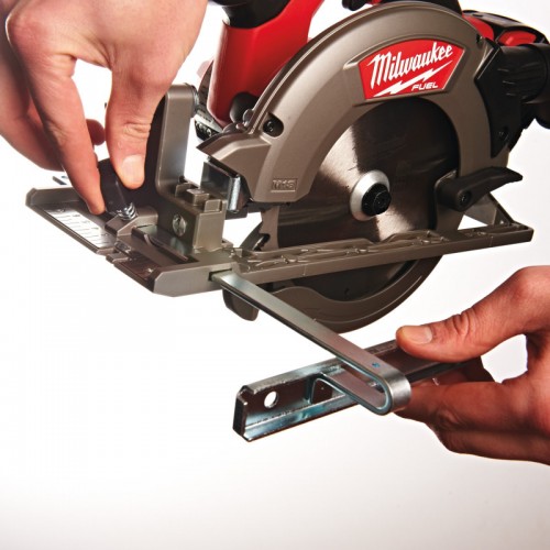 Пила дисковая аккумуляторная бесщеточная MILWAUKEE M18 CCS55-0Х Ø165мм (каркас+HDкейс)