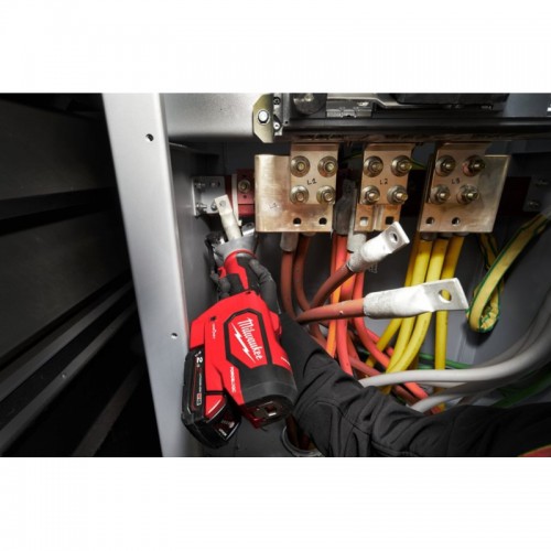 Обжимник гидравлический безматричный аккумуляторный для кабелей MILWAUKEE M18 HDCT-0C (каркас)