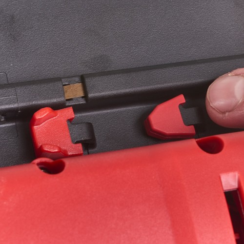 Пистолет гвоздезабивной аккумуляторный бесщёточный MILWAUKEE M18 FN18GS-0X (16-54мм)(каркас+HDкейс)