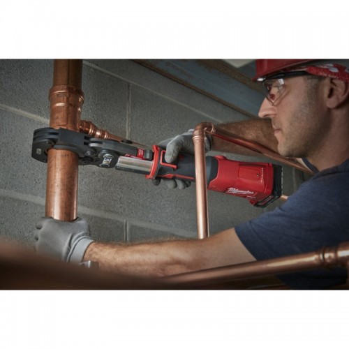 Обжимник гидравлический аккумуляторный для труб MILWAUKEE M18 ONEBLHPT-302C TH-SET (ЗУ+3Х2Ач+кейс)
