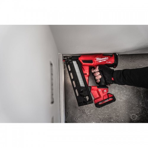 Пистолет гвоздезабивной аккумуляторный бесщёточный MILWAUKEE M18 FN16GA-0X (32-64мм)(каркас, HDкейс)