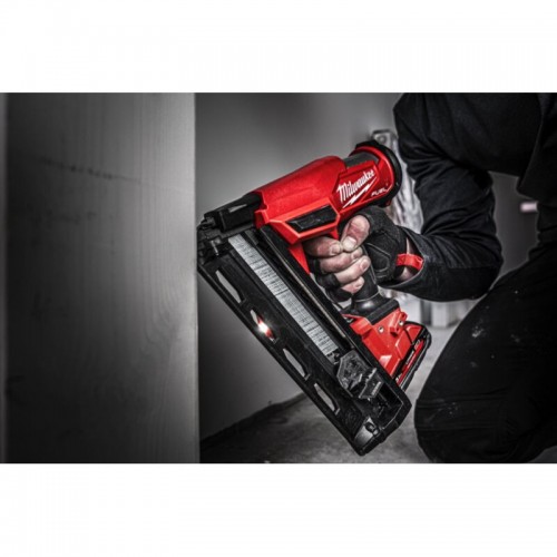 Пистолет гвоздезабивной аккумуляторный бесщёточный MILWAUKEE M18 FN16GA-202X (32-64мм)(ЗУ+2Х2Ач)