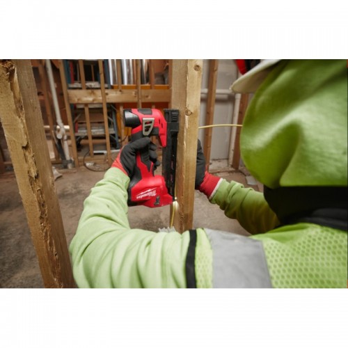 Степлер скобозабивной аккумуляторный для кабеля MILWAUKEE M12 BCST-0 (каркас)