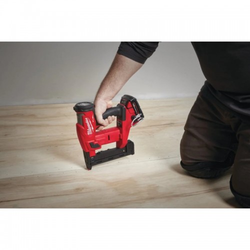 Степлер скобозабивной аккумуляторный бесщёточный MILWAUKEE M18 FFUS-302C
