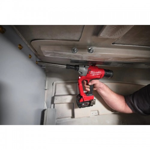 Заклепочник аккумуляторный для вытяжных заклепок MILWAUKEE M18 ONEFLT-0X, (Ø4,8-6,4мм) (каркас)