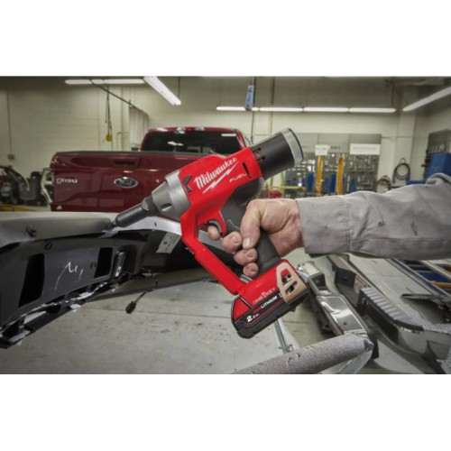 Заклепочник акумуляторний бесщеточный MILWAUKEE M18 ONEFPRT-202X (Ø4,8-7,0мм)(ЗУ+2акк.Х2Ач+HDкейс)