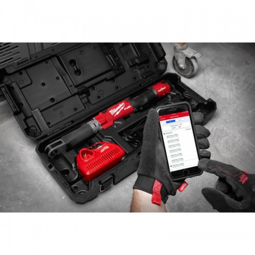 Ключ динамометрический электронный MILWAUKEE 3/8'' (13.6 - 135.6Нм) M12 ONEFTR38-201C(ЗУ+2Х2Ач+кейс)