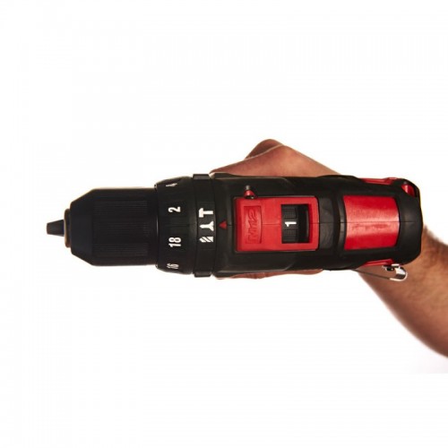 Дрель-шуруповерт аккумуляторная ударная MILWAUKEE M12 BPD-202C (30 Нм) (ЗУ+1ак.Х2Ач+кейс)