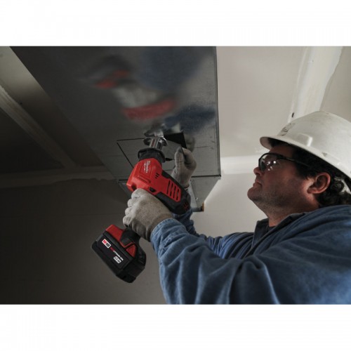 Пила сабельная аккумуляторная MILWAUKEE M18 C18 HZ-402B (ЗУ+2акк.Х4Ач+сумка)