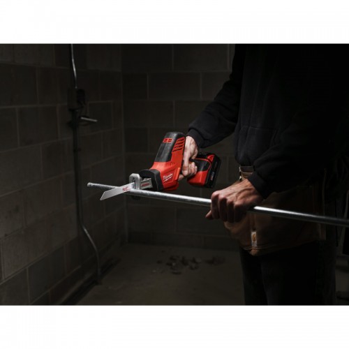 Пила сабельная аккумуляторная MILWAUKEE M18 C18 HZ-402B (ЗУ+2акк.Х4Ач+сумка)