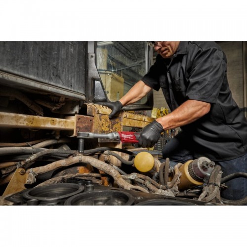 Трещётка аккумуляторная бесщёточная удлинённая MILWAUKEE 3/8\" (75 Нм) M12 FIR38LR-0 (каркас)