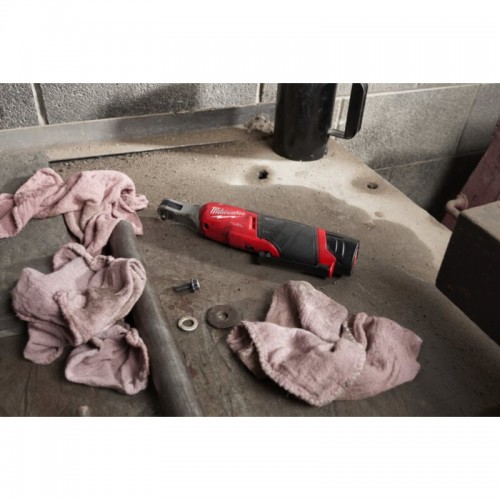 Трещётка аккумуляторная бесщёточная MILWAUKEE 1/4\" (47 Нм) M12 FHIR14-0 (каркас)
