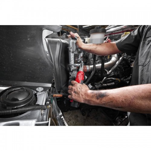 Трещётка аккумуляторная бесщёточная MILWAUKEE 3/8\" (47 Нм) M12 FHIR38-0 (каркас)