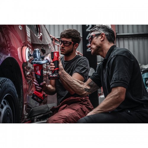 Фонарь светодиодный аккумуляторный для цветоподбора MILWAUKEE M12 CML-401 (ЗУ+1акк.Х4Ач)