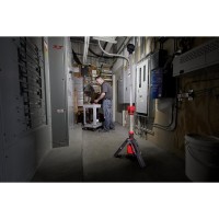 Фонарь светодиодный аккумуляторный- мачта освещения MILWAUKEE M12 SAL-0 (каркас)