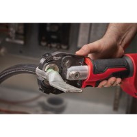 Обжимник гидравлический аккумуляторный для кабелей MILWAUKEE M18 HCCT-201C 53 кН (ЗУ+1Х2Ач+кейс)