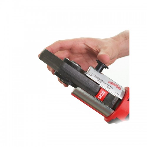 Обжимник гидравлический аккумуляторный для труб MILWAUKEE M18 BLHPT-202C V-SET (ЗУ+2Х2Ач+кейс)
