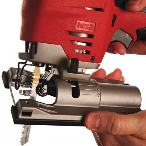 Пила лобзиковая аккумуляторная MILWAUKEE M12 JS-402B (ЗУ+2акк.Х4Ач+сумка)