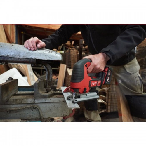 Пила лобзиковая аккумуляторная MILWAUKEE M18 BJS-0 (каркас)