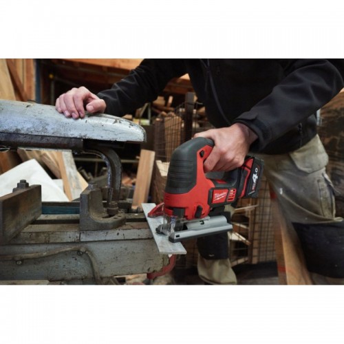 Пила лобзиковая аккумуляторная MILWAUKEE M18 BJS-0X (HDкейс)