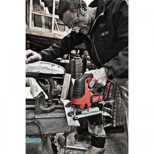 Пила лобзиковая аккумуляторная MILWAUKEE M18 BJS-402C (ЗУ+2акк.Х4Ач+кейс)