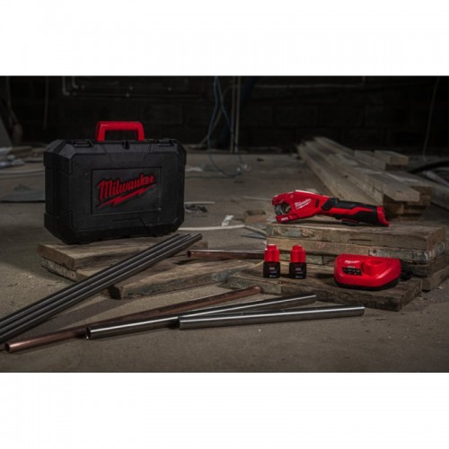 Труборез аккумуляторный по нержавеющей стали MILWAUKEE M12 PCSS-0 (каркас)