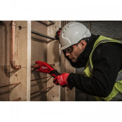 Труборез аккумуляторный по нержавеющей стали MILWAUKEE M12 PCSS-202C (ЗУ+2акк.Х2Ач+кейс)