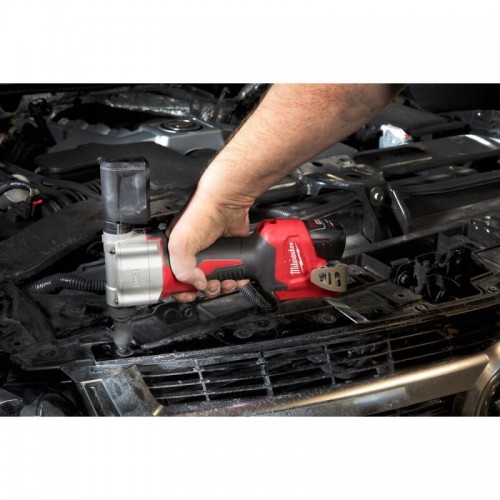 Заклепочник аккумуляторный MILWAUKEE M12 BPRT-0 Ø закл. 2,4-4,8мм (каркас)