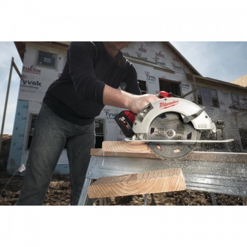 Пила дисковая аккумуляторная бесщеточная MILWAUKEE M18 BLCS66-502X Ø165мм (ЗУ+2акк.Х5Ач+HDкейс)