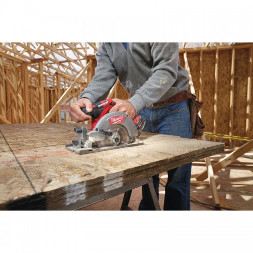 Пила дисковая аккумуляторная бесщеточная MILWAUKEE M18 CCS55-502X Ø165мм (ЗУ+2акк.Х5Ач+HDкейс)