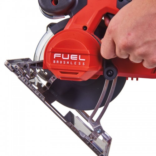 Пила дисковая аккумуляторная бесщеточная по металу MILWAUKEE M18 FMCS-0X Ø150мм (каркас+HDкейс)