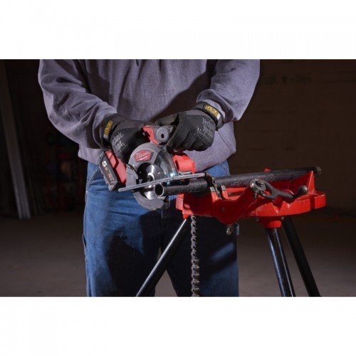 Пила дисковая аккумуляторная бесщеточная по металу MILWAUKEE M18 FMCS-502X Ø150мм (ЗУ+2Х5Ач+HDкейс)