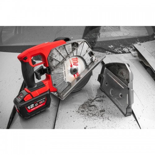 Пила дисковая аккумуляторная бесщеточная по металлу MILWAUKEE M18 FMCS66-0C Ø203мм (каркас)