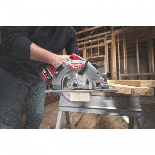 Пила дисковая аккумуляторная бесщеточная MILWAUKEE M18 FCS66-0 Ø190мм (каркас)