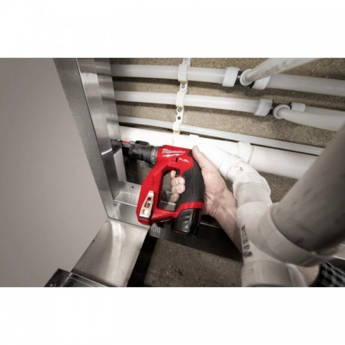 Дрель-шуруповерт аккумуляторная бесщеточная MILWAUKEE M12 FDDXKIT-202X,34Нм (4насадки+ЗУ+2Х2Ач+кейс)