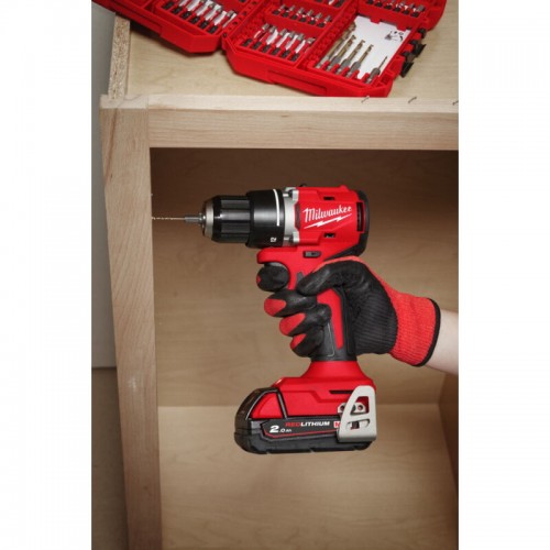 Дрель-шуруповёрт аккумуляторная бесщёточная MILWAUKEE M18 BLDDRC-202С (60Нм) (ЗУ+2акк.Х2Ач+кейс)