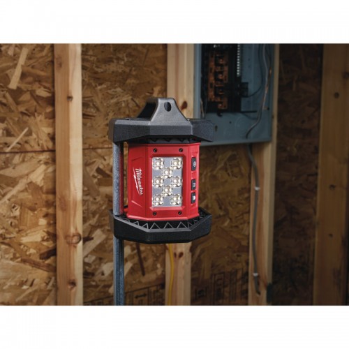Фонарь светодиодный аккумуляторный MILWAUKEE M18 AL-0