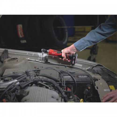 Трещётка аккумуляторная бесщёточная MILWAUKEE 3/8\" (47 Нм) M12 IR-201B (ЗУ+1акк.Х2Ач+сумка)