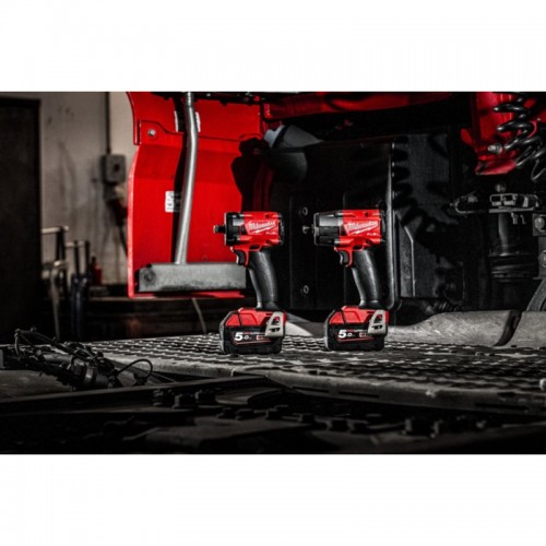 Гайковерт аккумуляторный бесщеточный MILWAUKEE 1/2\" (339 Нм) M18 FIW2P12-502X, с пином (ЗУ+2Х5Ач)