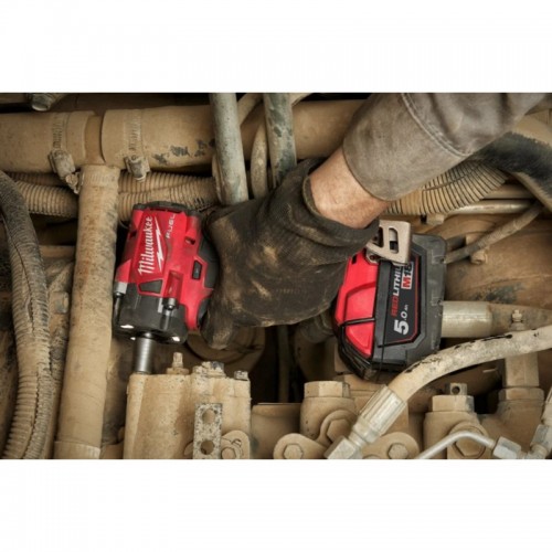 Гайковерт аккумуляторный бесщеточный MILWAUKEE 1/2\" (339 Нм) M18 FIW2P12-502X, с пином (ЗУ+2Х5Ач)