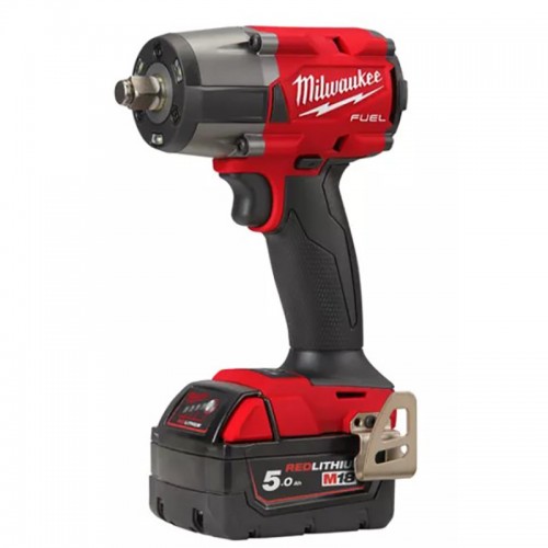 Гайковерт аккумуляторный бесщёточный MILWAUKEE 1/2\" (881 Нм) M18 FMTIW2F12-502X,с кольцом