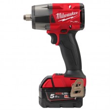 Гайковерт аккумуляторный бесщёточный MILWAUKEE 1/2\" (881 Нм) M18 FMTIW2F12-502X,с кольцом
