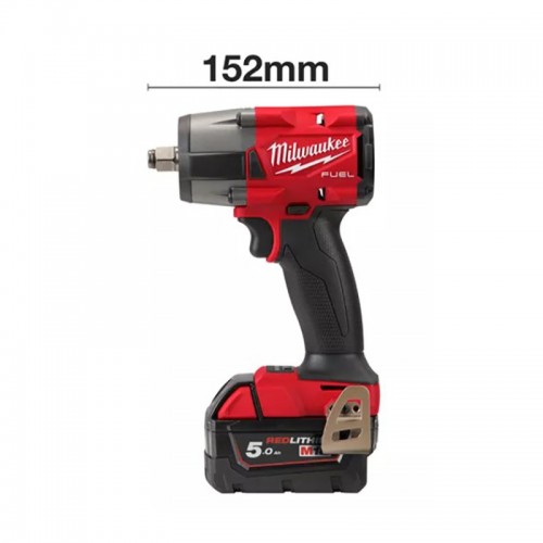Гайковерт аккумуляторный бесщёточный MILWAUKEE 1/2\" (881 Нм) M18 FMTIW2F12-502X,с кольцом