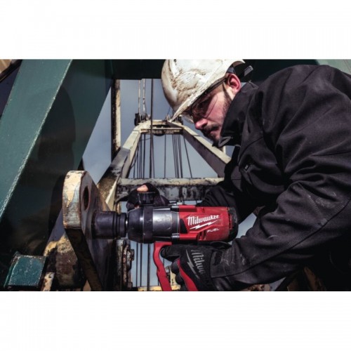 Гайковерт аккумуляторный бесщеточный MILWAUKEE 1'' (2400Нм) M18 ONEFHIWF1-0X, с кольцом (каркас)