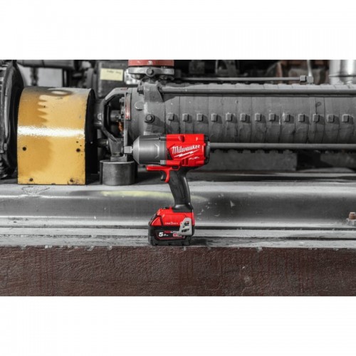 Гайковерт аккумуляторный бесщёточный MILWAUKEE 3/4\" (2034Нм) M18 ONEFHIWF34-502X, с кольцом