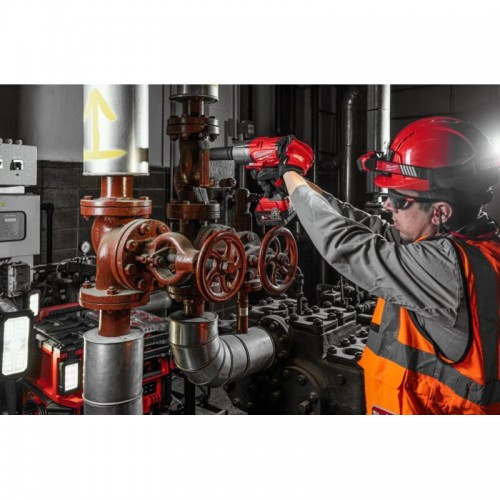Гайковерт аккумуляторный бесщёточный MILWAUKEE 3/4\" (2034Нм) M18 ONEFHIWF34-502X, с кольцом