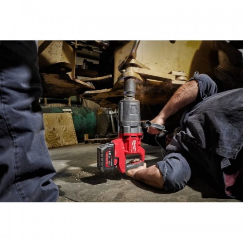Гайковерт аккумуляторный бесщеточный MILWAUKEE 1'' (2711Нм) M18 ONEFHIWF1DS-0C, с кольцом (каркас)