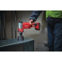 Пробойник аккумуляторный для отверстий FORCE LOGIC™ MILWAUKEE M18 HKP-201CA (ЗУ+2акк.Х2Ач+насадки)