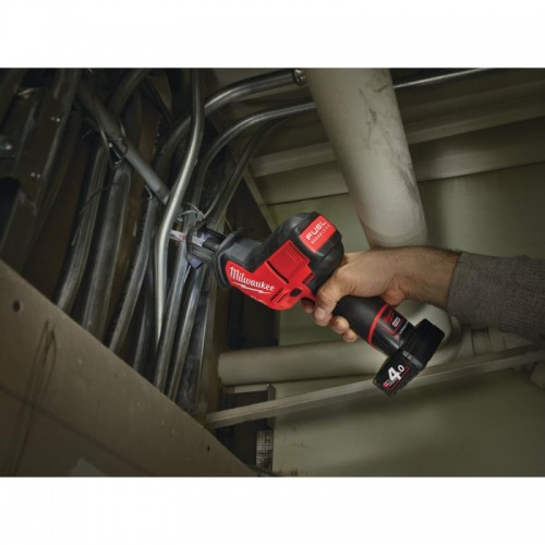 Пила сабельная аккумуляторная бесщеточная MILWAUKEE M12 CHZ-0 (каркас)