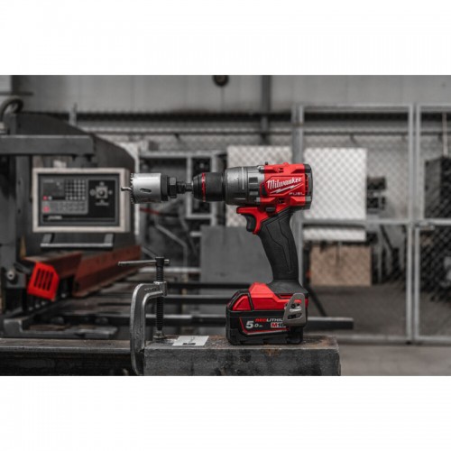 Дрель-шуруповёрт аккумуляторная бесщёточная MILWAUKEE M18 FDD3-502X (158Нм) (ЗУ+2акк.Х5Ач+HDкейс)